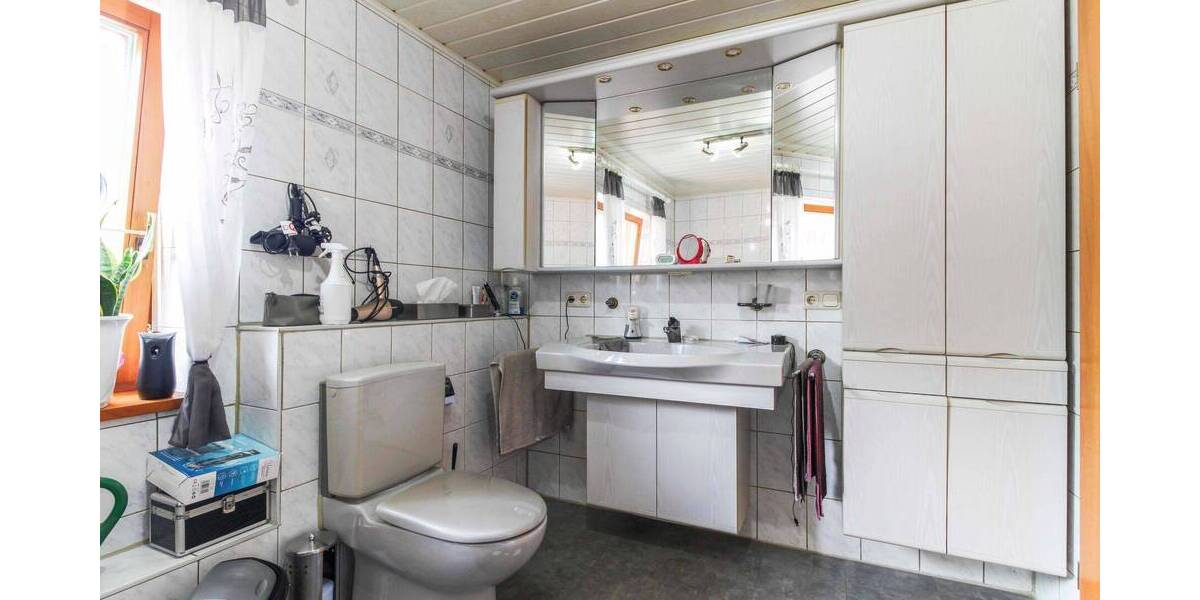 Mehrfamilienhaus, Wohnhaus Duggendorf Wischenhofen - 8 Zimmer, 244 m&sup2;, 645.000&euro; | Angebot:26054853