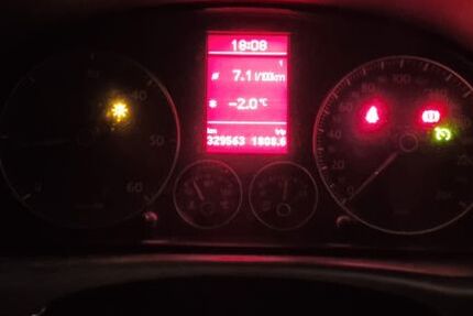 VW Touran 330.000 km 1.500 &euro; Geiselhöring 94333