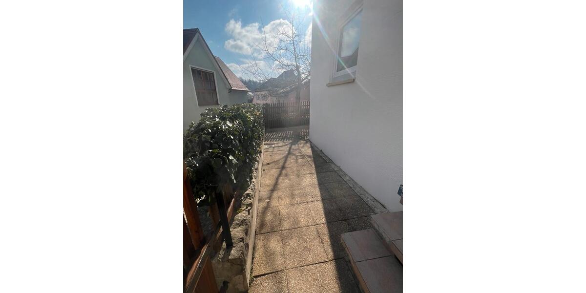 Einfamilienhaus Laaber - 4 Zimmer, 92 m&sup2;, 999&euro; | Angebot:25540024