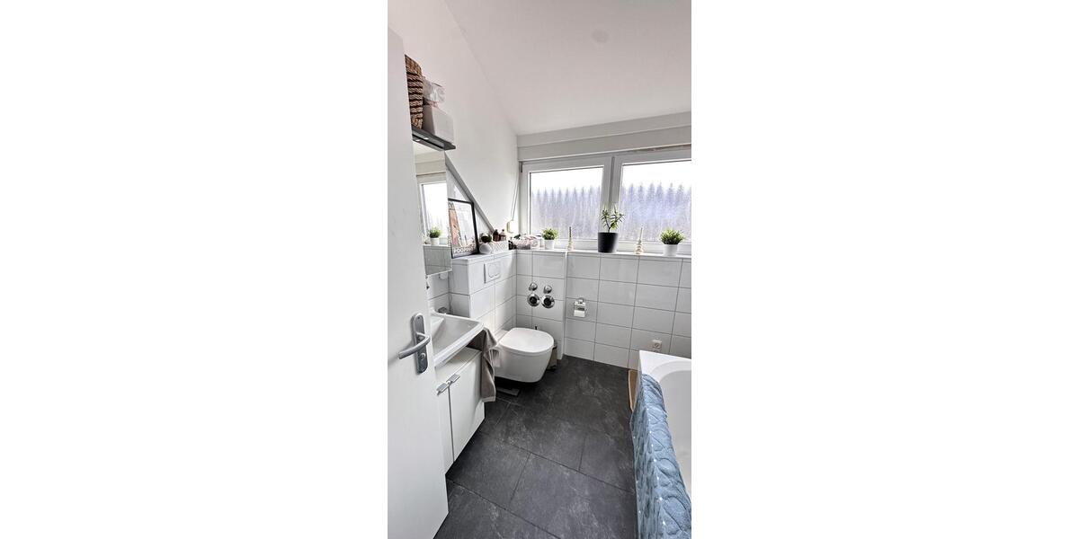 Dachgeschoßwohnung Tegernheim - 3 Zimmer, 57 m&sup2;, 650&euro; | Angebot:26468875