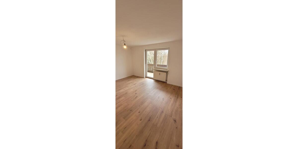Etagenwohnung Regensburg Galgenberg - 4 Zimmer, 109 m&sup2;, 1.450&euro; | Angebot:25637743
