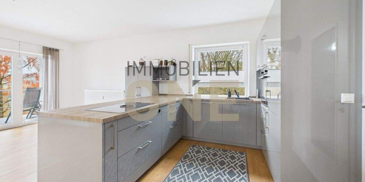 Ebenerdiges Wohnen der Extraklasse! EG-Wohnung mit Garten, Süd-West Loggia & traumhaftem Weitblick 5 zimmer