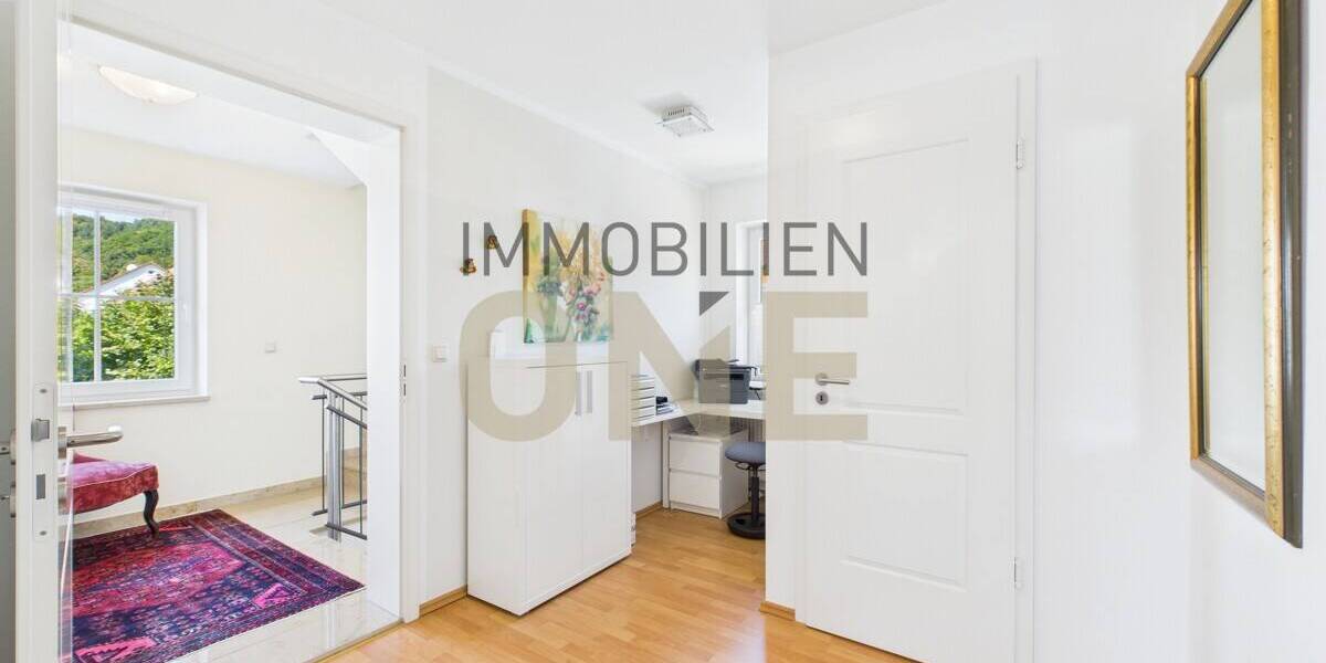 Einfamilienhaus Donaustauf - 5 Zimmer, 247 m&sup2;, 1.090.000&euro; | Angebot:26080859