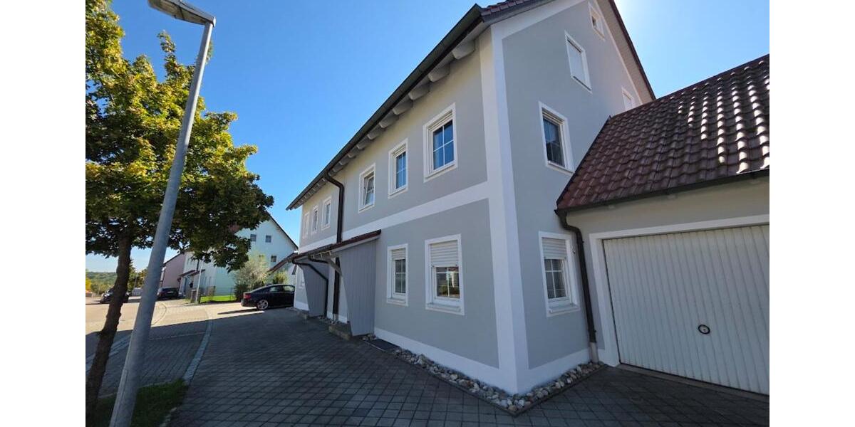 Schöne helle 2 ZKB Wohnung mit Terrasse 2 zimmer