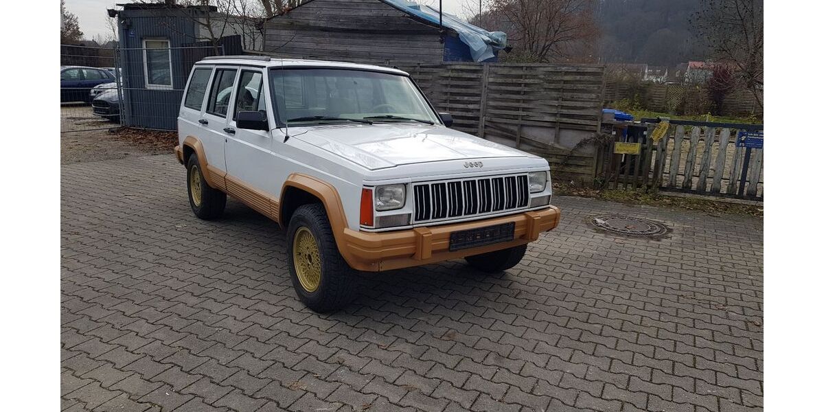 Jeep Cherokee 218.000 km 9.500 &euro; Kelheim 93309