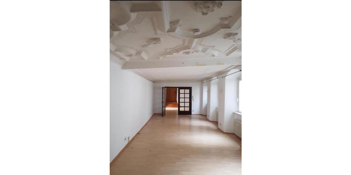 Wohnung Gewerbe mitten in Regensburg mit Einbauküche und Balkon 2 zimmer