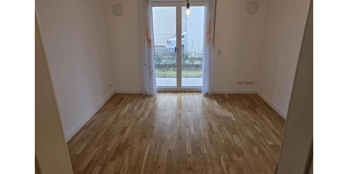 Erdgeschoßwohnung Kelheim - 3 Zimmer, 83 m&sup2;, 590&euro; | Angebot:25080960