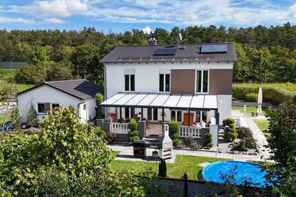 Haus zum Kaufen in Maxhütte-Haidhof 695.000 € 186 m²