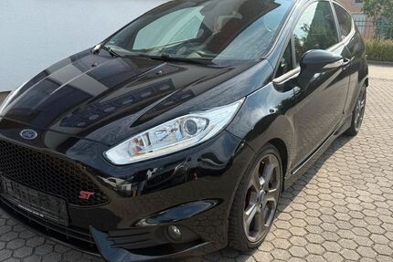 Ford Fiesta 162.300 km 7.500 &euro; Donaustauf 93093