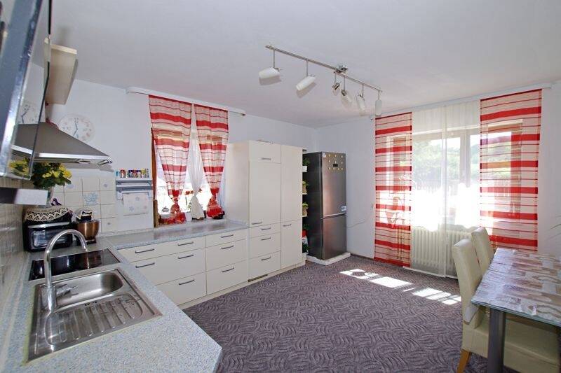 Mehrfamilienhaus, Wohnhaus Nittendorf Undorf - 6 Zimmer, 220 m&sup2;, 990.000&euro; | Angebot:23972768