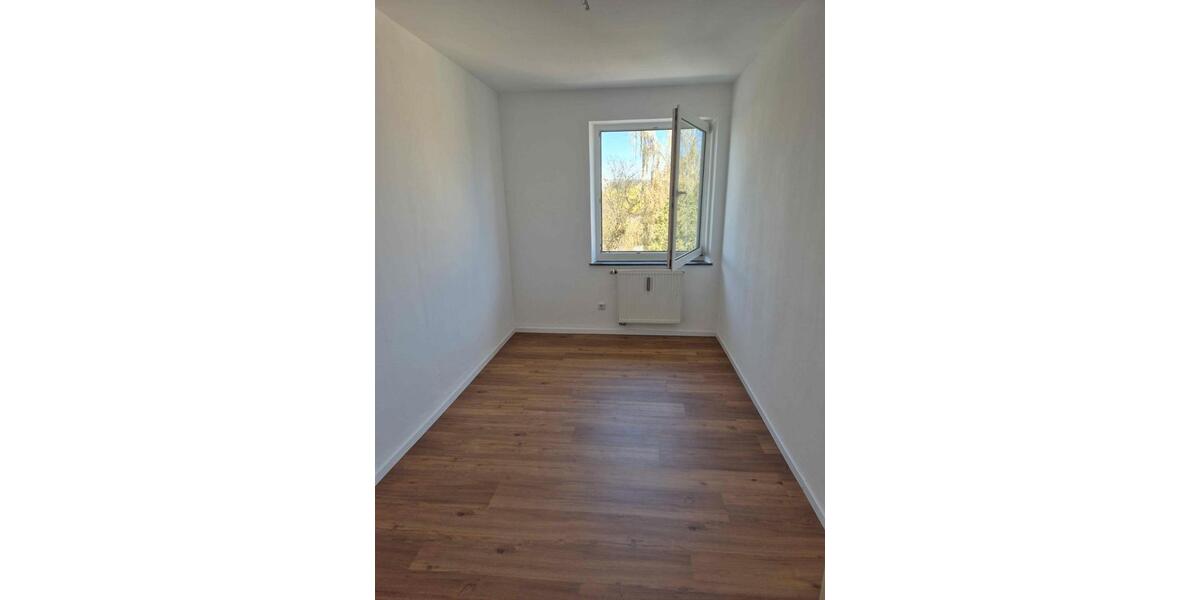 Etagenwohnung Sinzing - 3 Zimmer, 73 m&sup2;, 680&euro; | Angebot:26407139