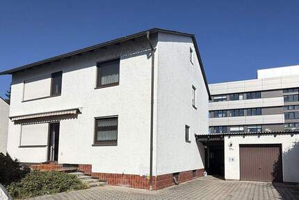 Charmantes Einfamilienhaus mit großem Garten und Potenzial in Regensburg-Reinhausen 6 zimmer