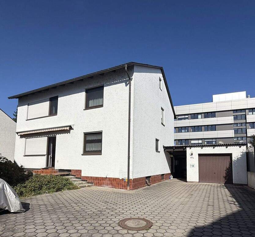Charmantes Einfamilienhaus mit großem Garten und Potenzial in Regensburg-Reinhausen 6 zimmer