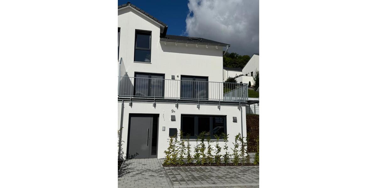 Doppelhaushälfte Teublitz - 5 Zimmer, 164 m&sup2;, 1.990&euro; | Angebot:22831914