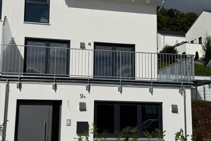 Haus Teublitz - 5 Zimmer, 164 m&sup2;, 1.990&euro; | Angebot:22831914