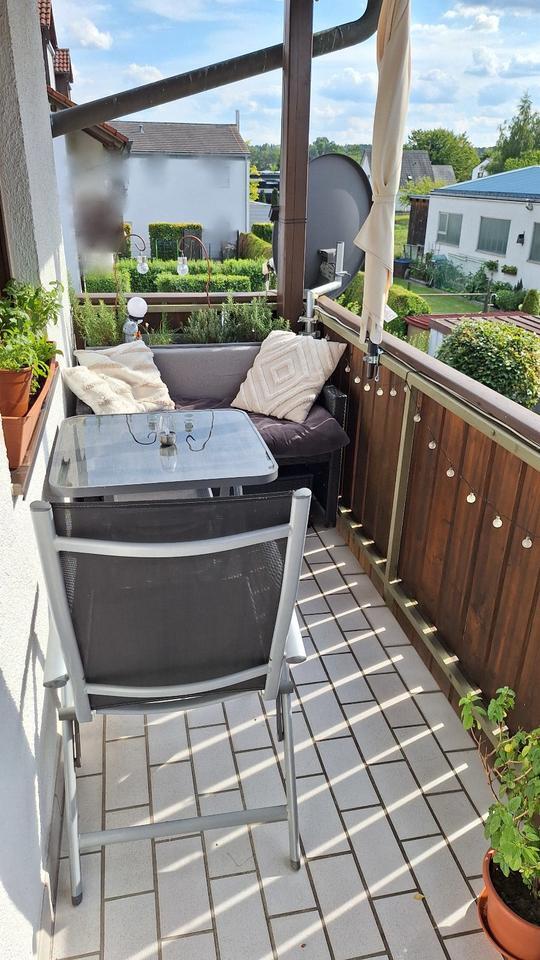 Helle 3-Zimmer-Wohnung mit Balkon, Keller & Carport