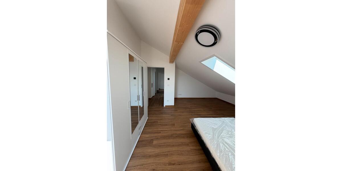 Dachgeschoßwohnung Zeitlarn - 670&euro; | Angebot:25945291