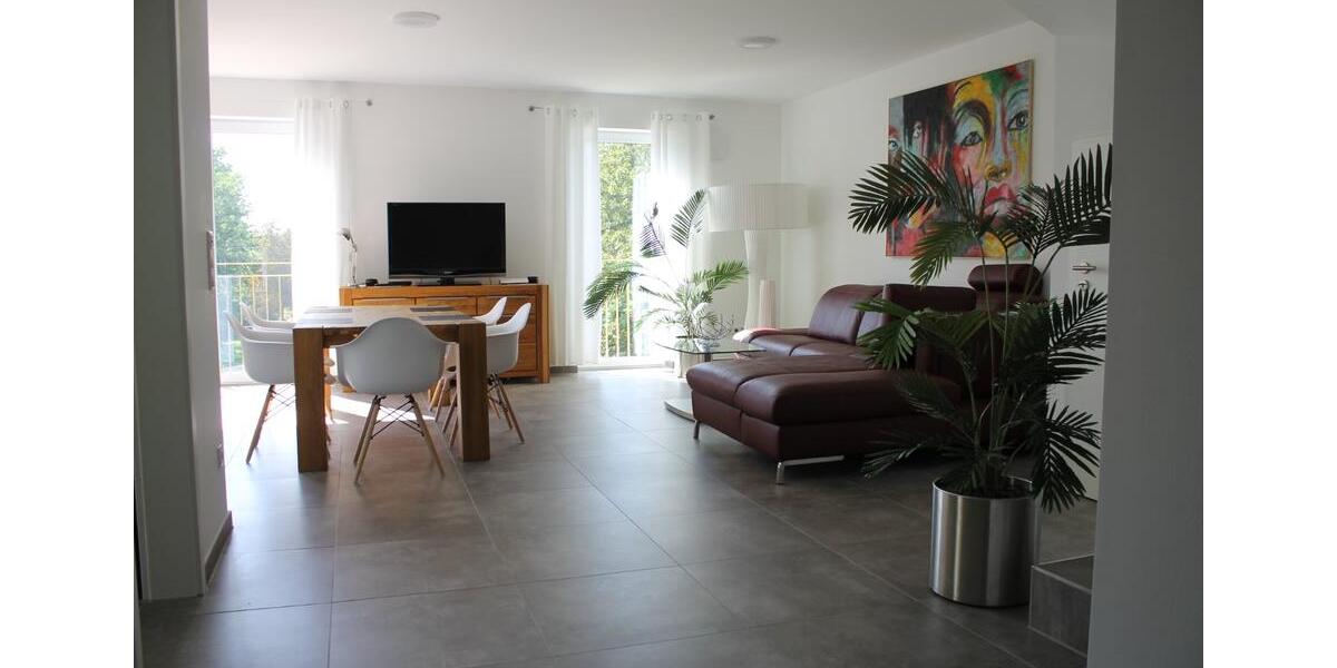 Regensburg-West, 110qm, Sky Suite, hochwertig möbliert und vollständig ausgestattet bis zu 3 Personen 3 zimmer