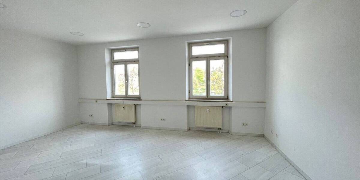 Gewerbeobjekt Regensburg Innenstadt - 6 Zimmer, 170 m&sup2;, 2.200&euro; | Angebot:26207460