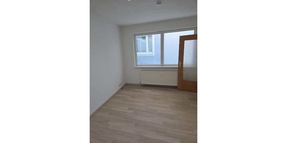 Erdgeschoßwohnung Regensburg Kumpfmühl - 2 Zimmer, 60 m&sup2;, 1.060&euro; | Angebot:25283575