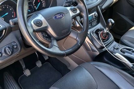 Ford Kuga 185.005 km 7.800 &euro; Altenthann 93177