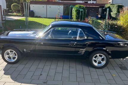 Ford Mustang 32.000 km 41.000 &euro; Regensburg 93053