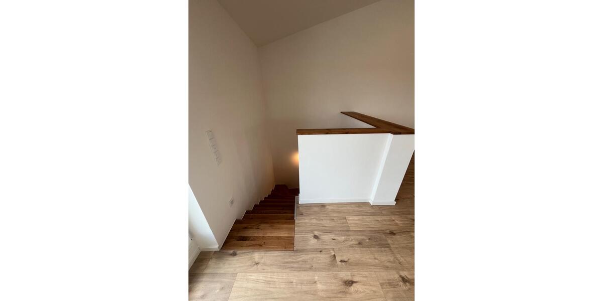 Maisonettenwohnung Barbing - 5.5 Zimmer, 145 m&sup2;, 1.900&euro; | Angebot:26464301