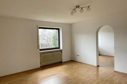 Vermiete Wohnung, 2 Zimmer, Küche, Bad, Abstellraum in Schwandorf