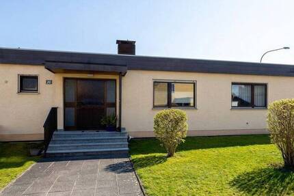 Haus Obertraubling - 4 Zimmer, 140 m&sup2;, 295.000&euro; | Angebot:26345682