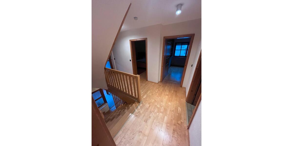 Einfamilienhaus Beratzhausen - 5 Zimmer, 200 m&sup2;, 1.740&euro; | Angebot:27614285