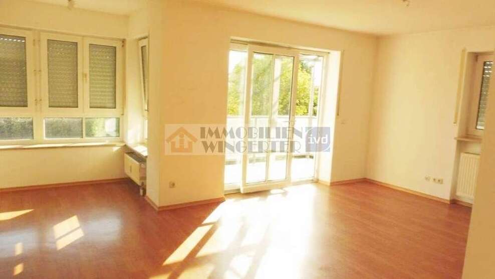 Haus zum Kaufen in Alteglofsheim 1.680.000 € 522 m²