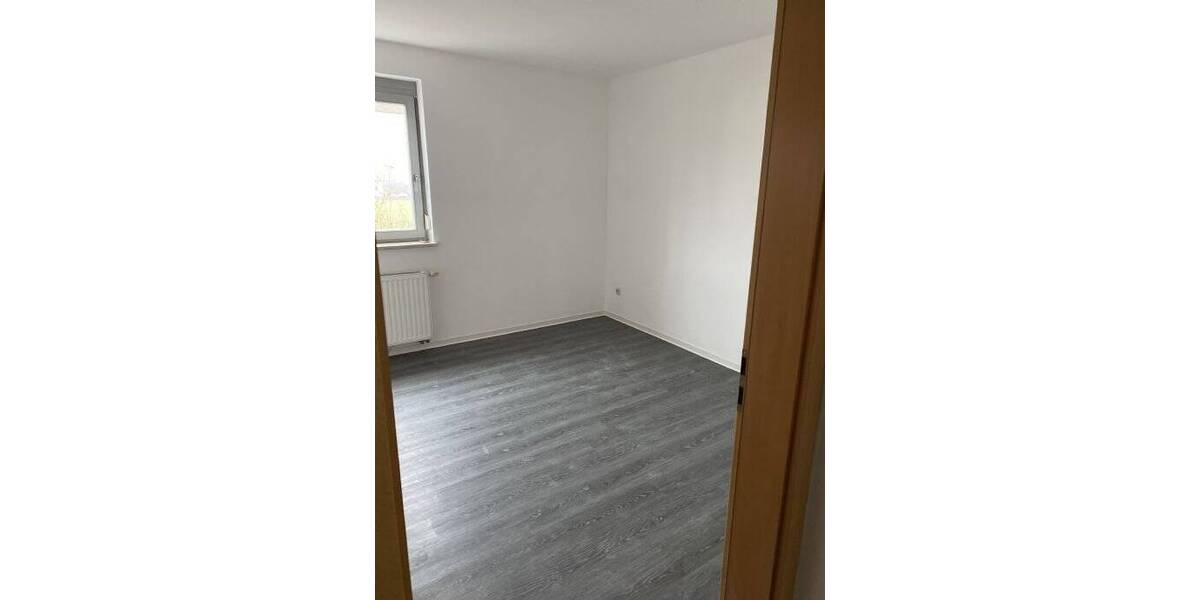 3- Zimmer Wohnung (Nr. 3) - Küche und großer Balkon in 84082 Laberweinting (Glasfaseranschluß FTTH) 3 zimmer