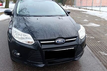 Ford Focus 157.300 km 4.000 &euro; Regensburg 93051