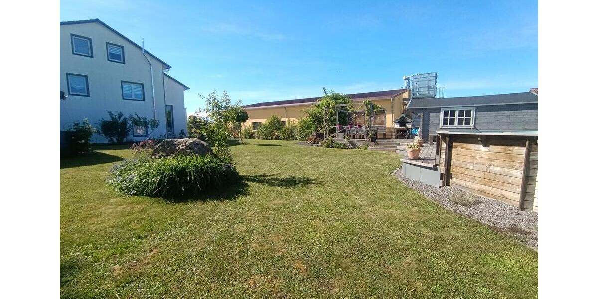 Gewerbeimmobilie mit Wohneinheit, großer Garten zimmer