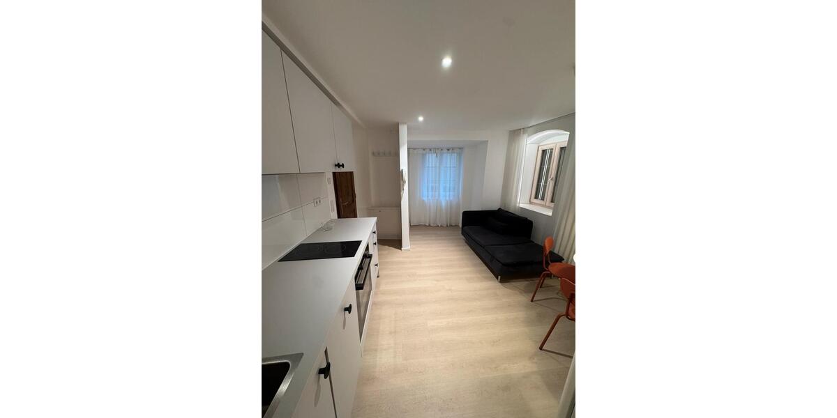 Wohnung mitten in Regensburg, möbliert, EBK inkl., 25qm! 2 zimmer