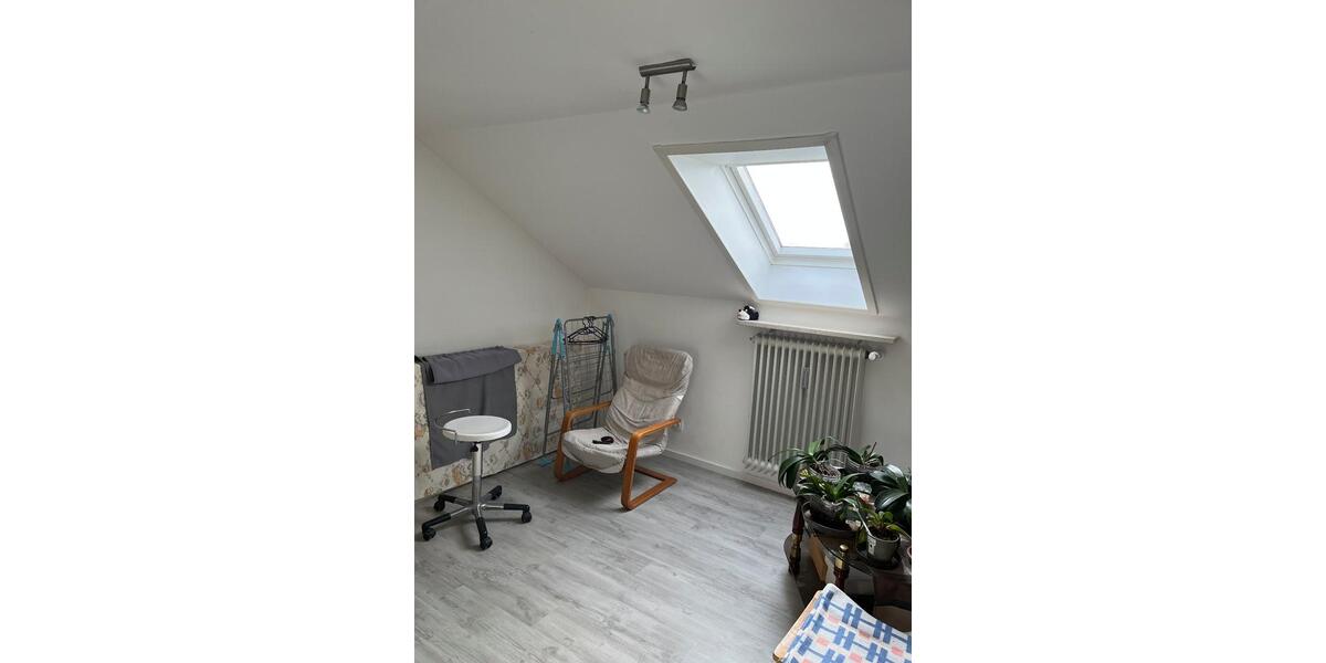Dachgeschoßwohnung Lappersdorf - 2 Zimmer, 38 m&sup2;, 520&euro; | Angebot:25174902