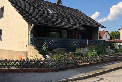 Haus Teublitz - 10 Zimmer, 165 m&sup2;, 436.000&euro; | Angebot:27195573
