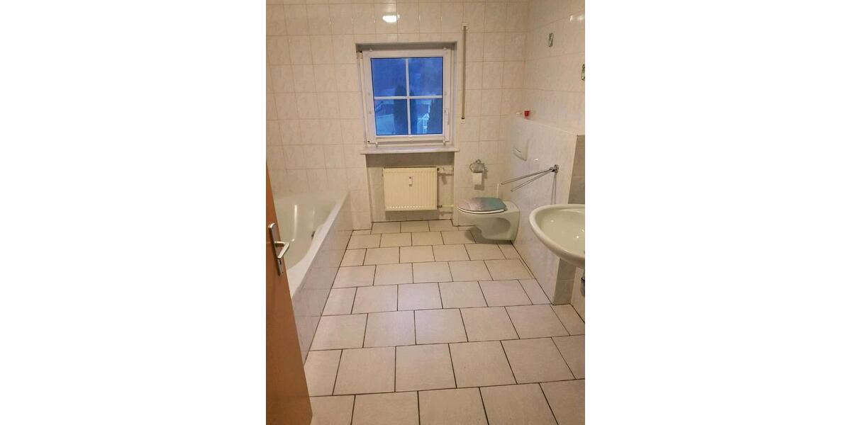 Dachgeschoßwohnung Walderbach - 4 Zimmer, 120 m&sup2;, 750&euro; | Angebot:26303073