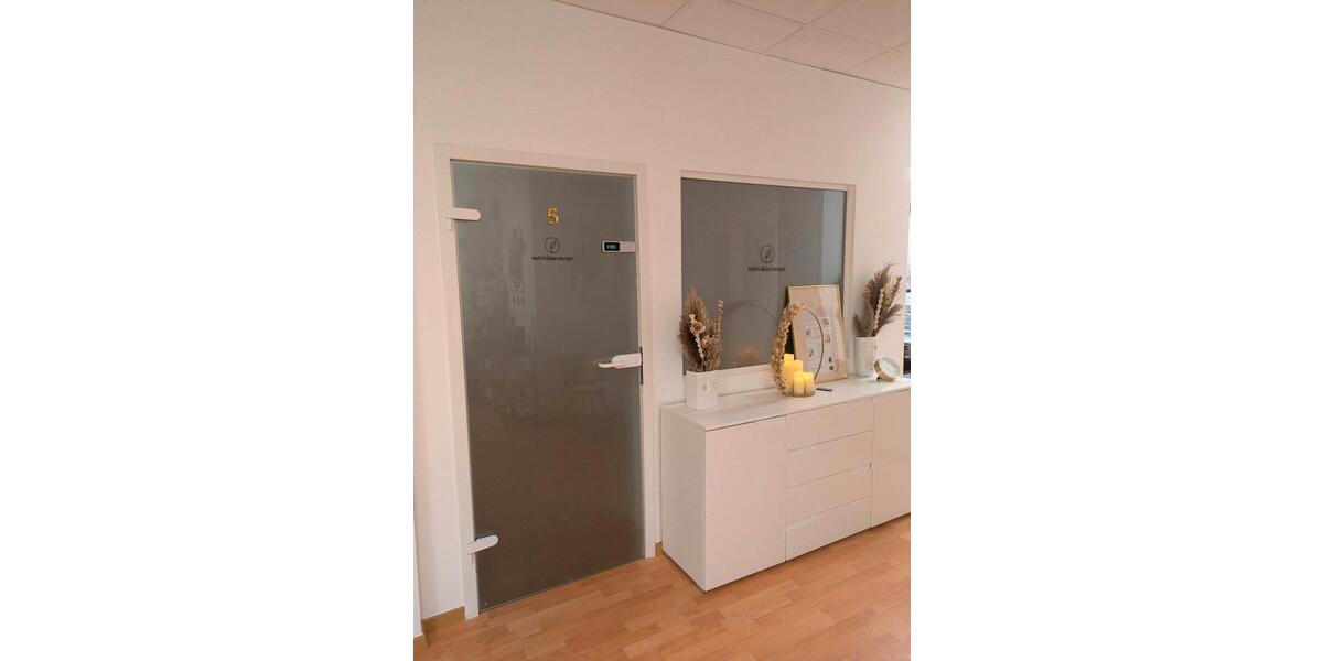 Gewerbeobjekt Neutraubling - 500&euro; | Angebot:26424039
