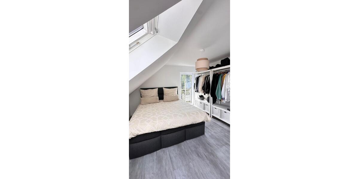 Dachgeschoßwohnung Tegernheim - 3 Zimmer, 57 m&sup2;, 650&euro; | Angebot:26468875