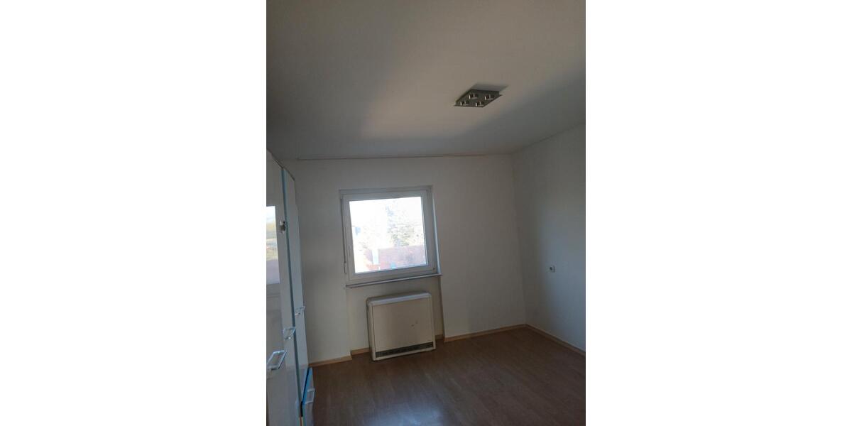 Etagenwohnung Burglengenfeld - 3 Zimmer, 80 m&sup2;, 225.000&euro; | Angebot:26136878