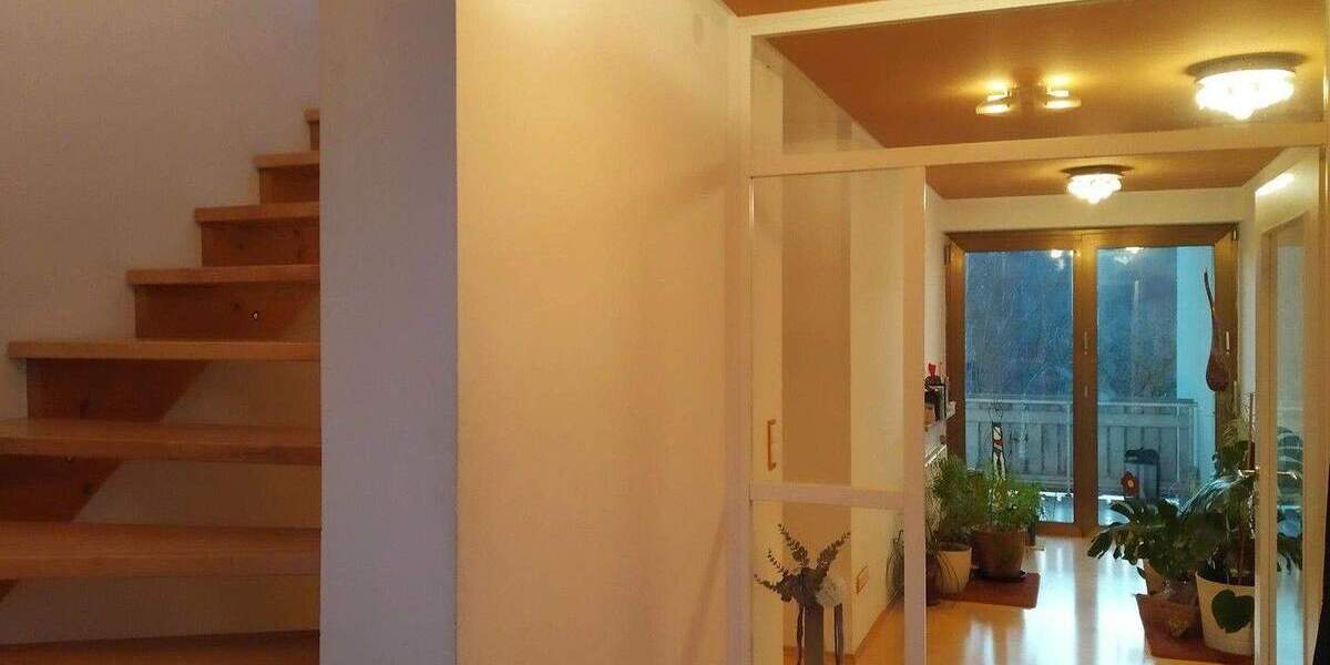 Einfamilienhaus Nittendorf Undorf - 8 Zimmer, 200 m&sup2;, 698.000&euro; | Angebot:24690123