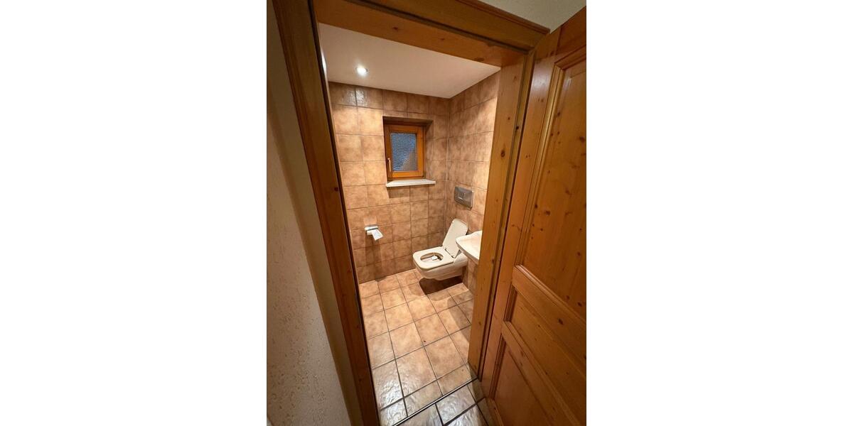 Einfamilienhaus Beratzhausen - 5 Zimmer, 200 m&sup2;, 1.740&euro; | Angebot:27614285