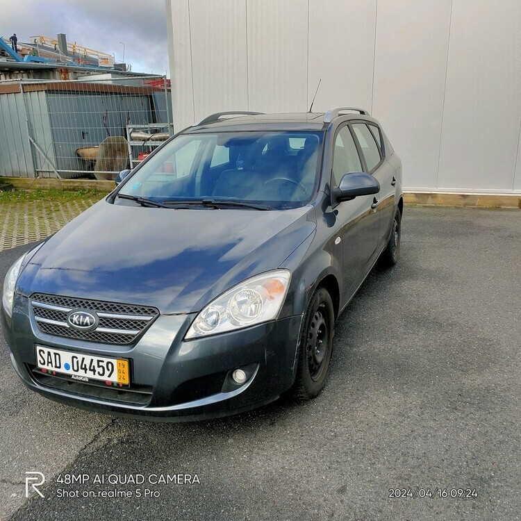 Kia Ceed 192.000 km 1.750 € Schwandorf 92421
