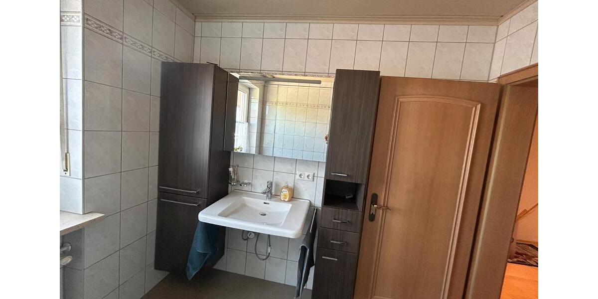 Etagenwohnung Abensberg - 3 Zimmer, 146 m&sup2;, 1.175&euro; | Angebot:26329468