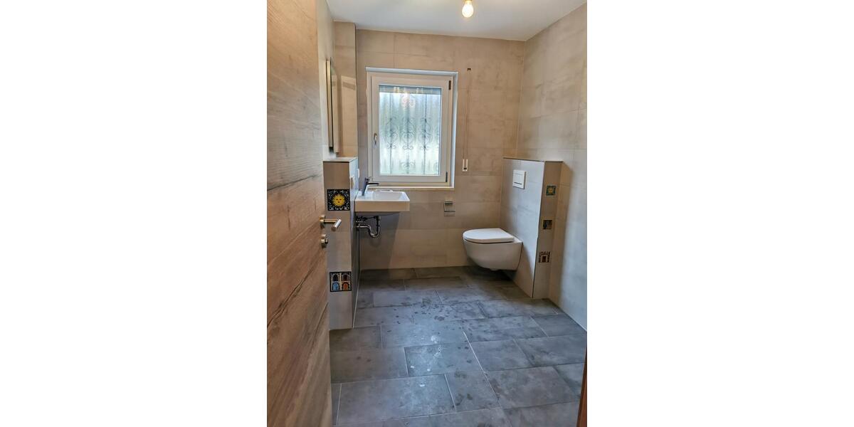 Erdgeschoßwohnung Bad Abbach - 3 Zimmer, 117 m&sup2;, 1.350&euro; | Angebot:26335469