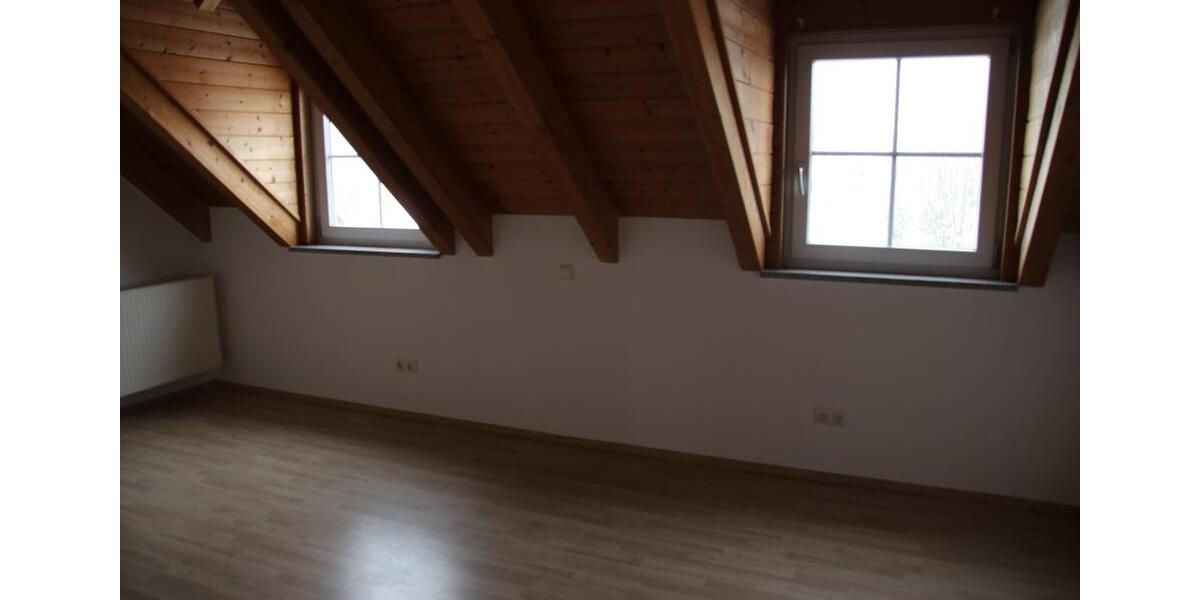 Schöne Doppelhaushälfte, traumhafter Ausblick und ruhige Lage 4 zimmer