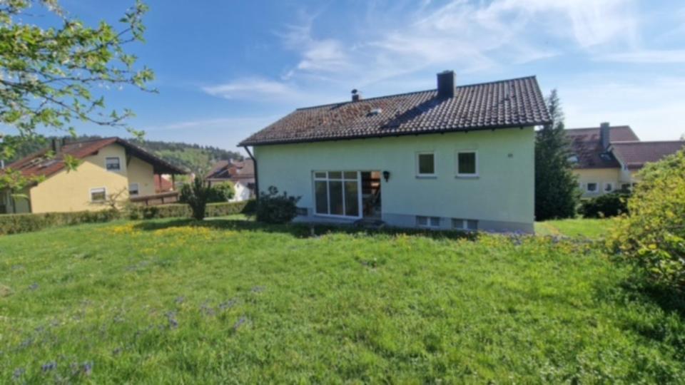 Ein Traum für die große Familie: freistehendes Einfamilienhaus