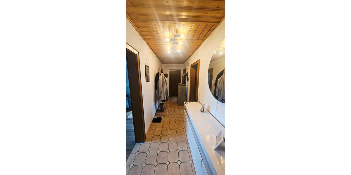 Dachgeschoßwohnung Mallersdorf-Pfaffenberg Pfaffenberg - 3.5 Zimmer, 120 m&sup2;, 800&euro; | Angebot:26624053