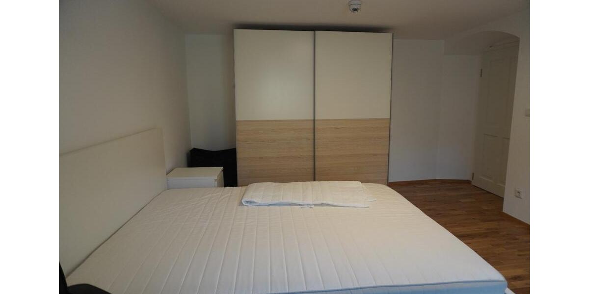 Möbliertes und hochwertiges, zentral gelegenes Zimmer in 2er WG 1 zimmer